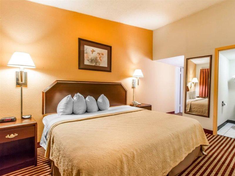 Rodeway Inn Bloomington Buitenkant foto
